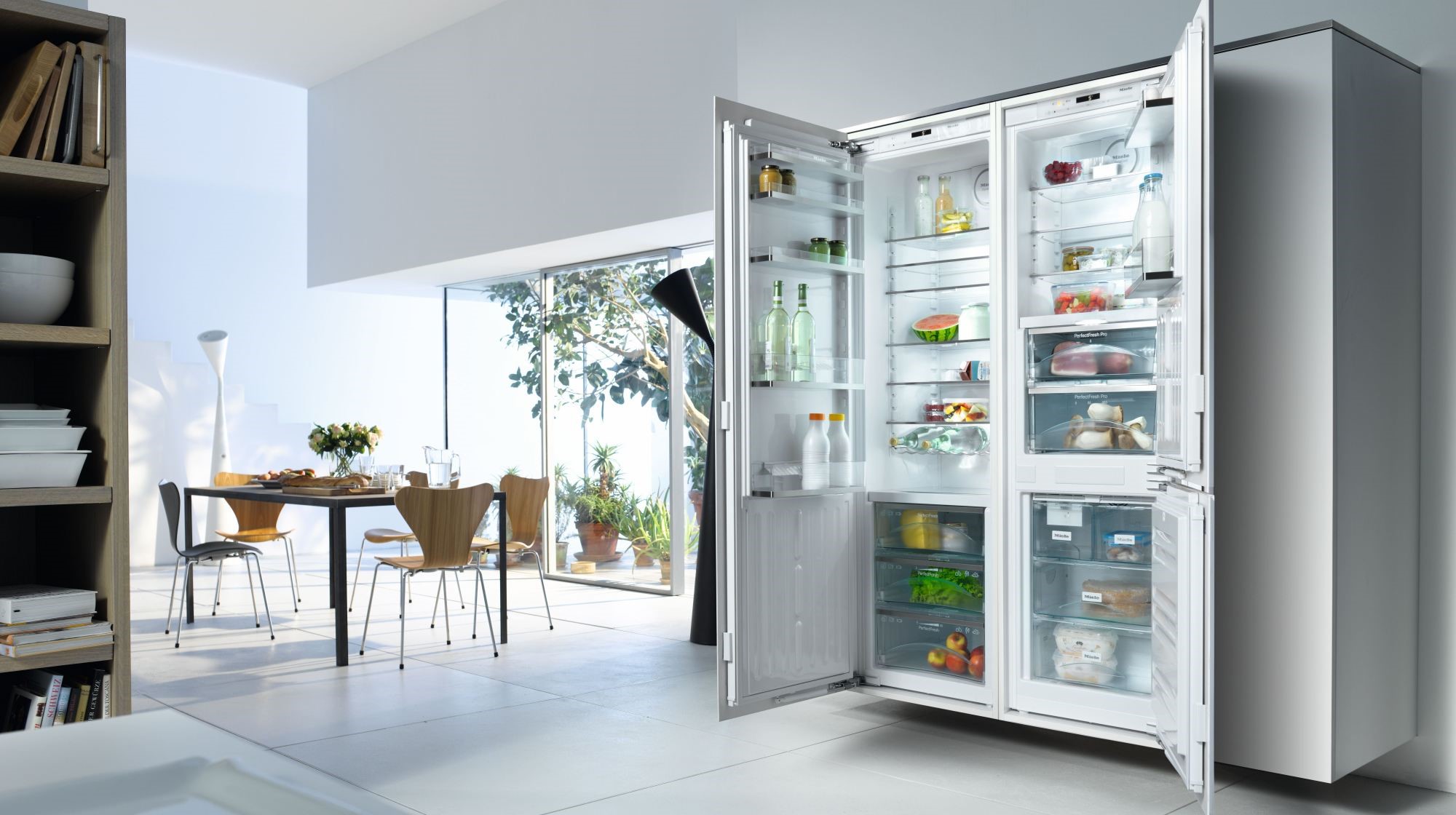 Miele built-in refrigerator and freezer with PerfectFresh Pro